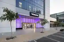 סוכנות וולוו הרצליה-אולם תצוגה ראשי Volvo Herzliya